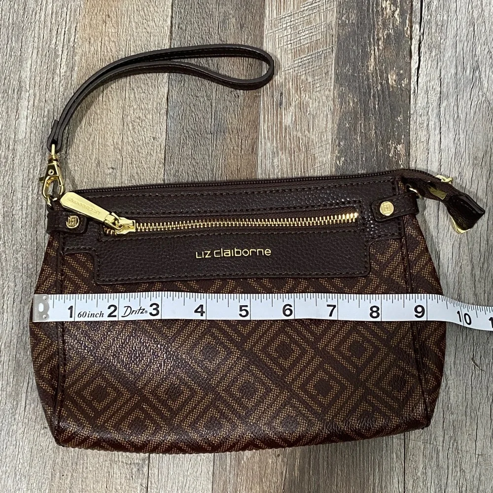 Liz Claiborne Brown Diamond Pattern Wristlet